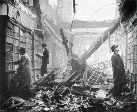 Londra, settembre 1940, Biblioteca di Holland Park